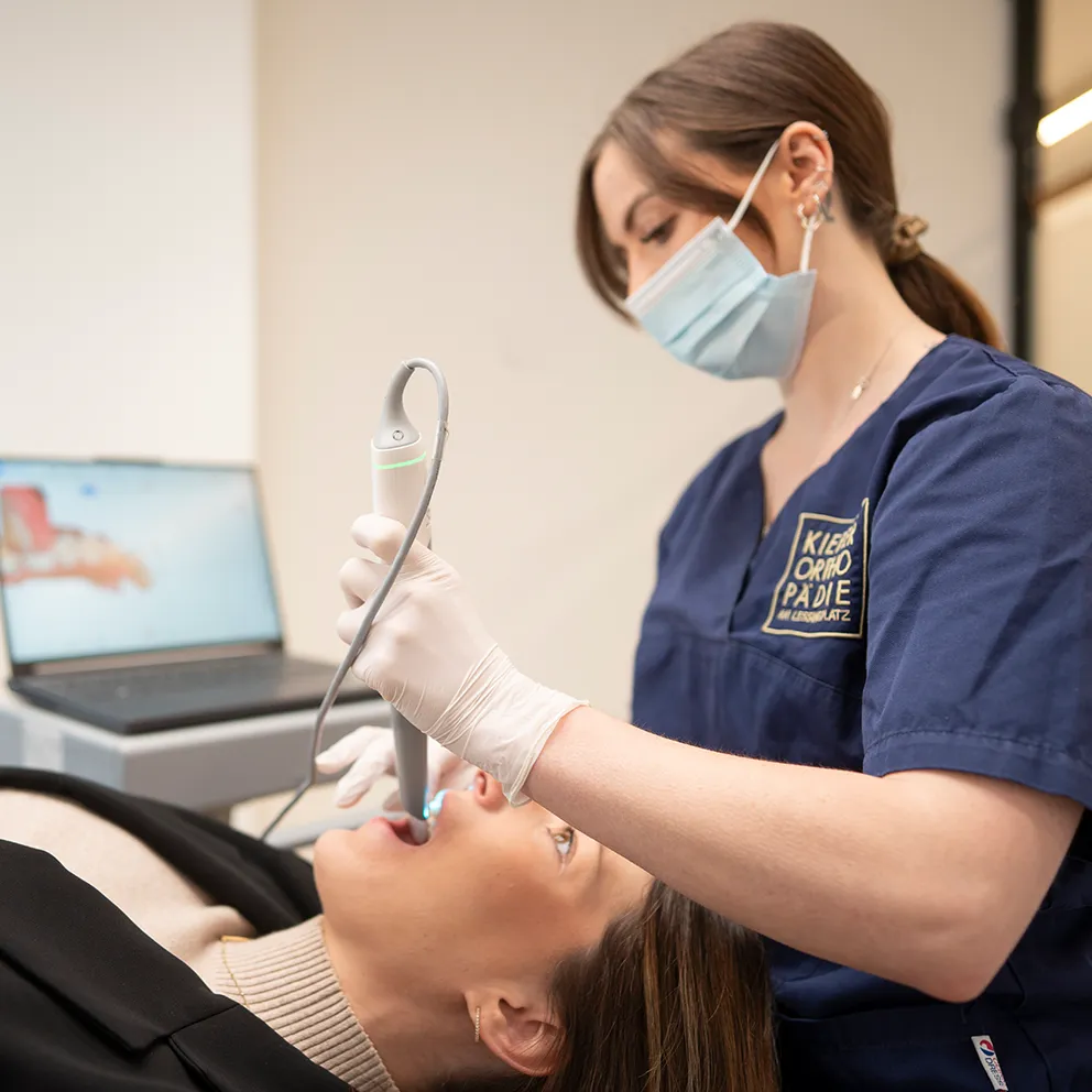 Dr. Florian Greis - Kieferorthopädie in Neuss